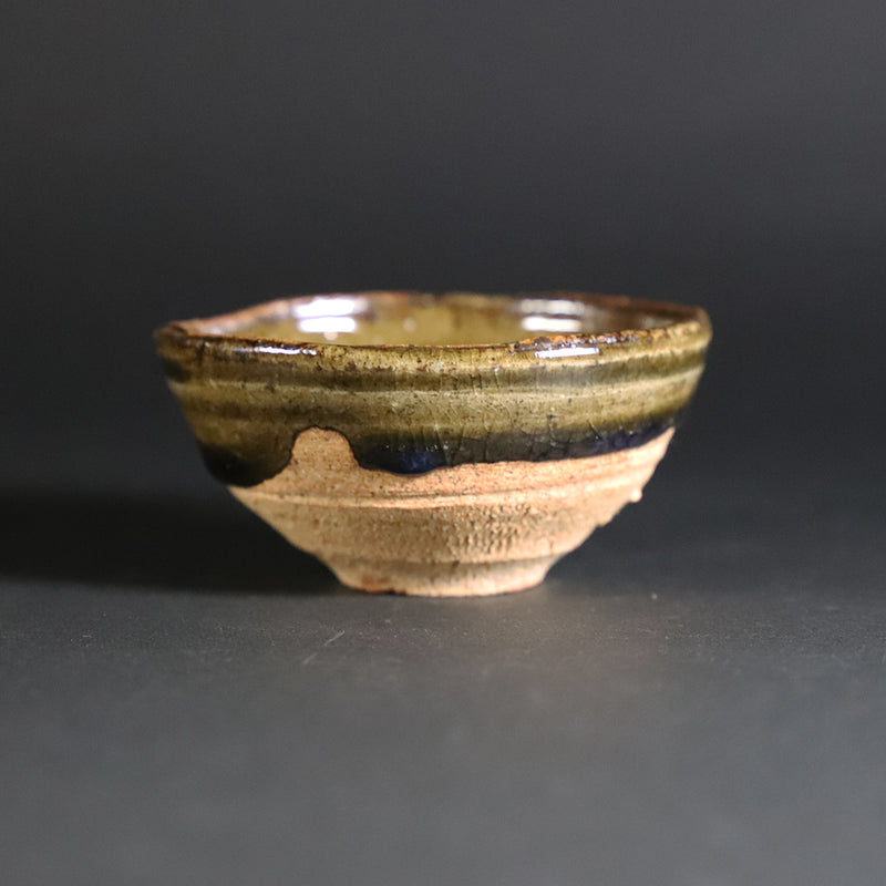 Karatsu ash glaze sake cup by Sakurei Okamoto