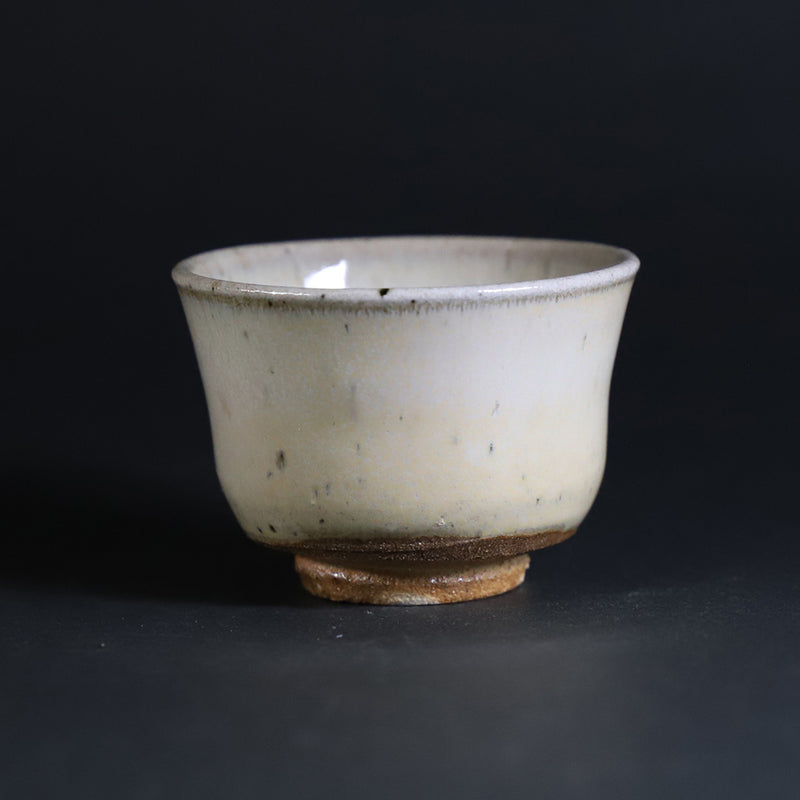 Madara Karatsu sake cup by Taki Nakazato