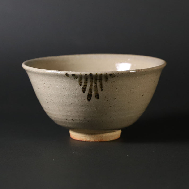 Nakazato Tarōemon Kiln Illustrated Karatsu rice bowl (bamboo)
