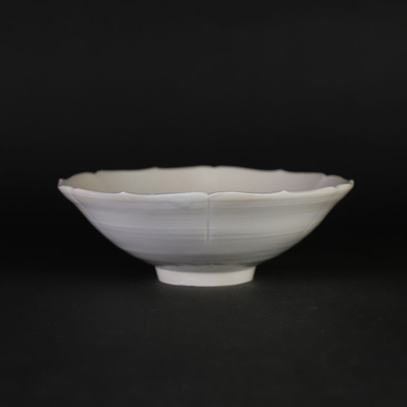 竹花正弘　作　白瓷蓮弁小鉢