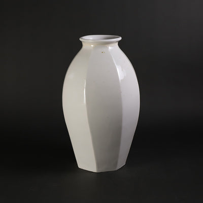 White porcelain vase with chamfer by Masahiro Takehana