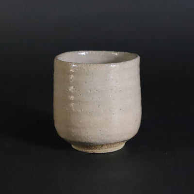 Karatsu sake cup by Naoto Yano