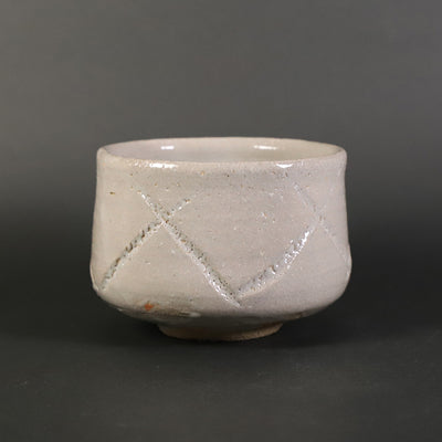Carved Karatsu Tea Bowl by Naoto Yano