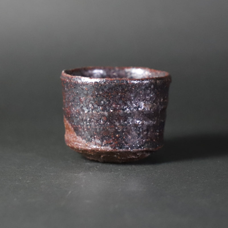 Black Karatsu sake cup 1 by Kota Tanaka
