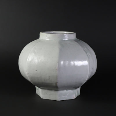 White porcelain chamfered jar by Soichiro Maruta