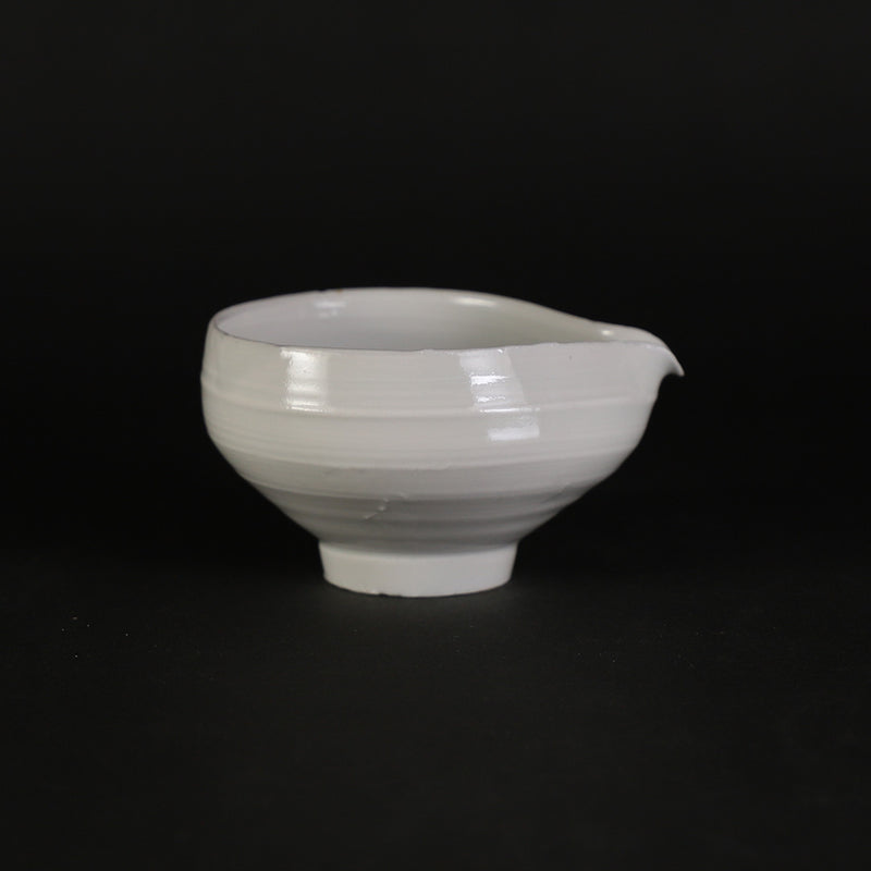 White Porcelain Bean Katakuchi by Masahiro Takehana