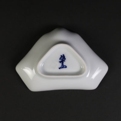 Gen-emon Kiln Dyeing plum ground crest Mt. Fuji type hand salt dish