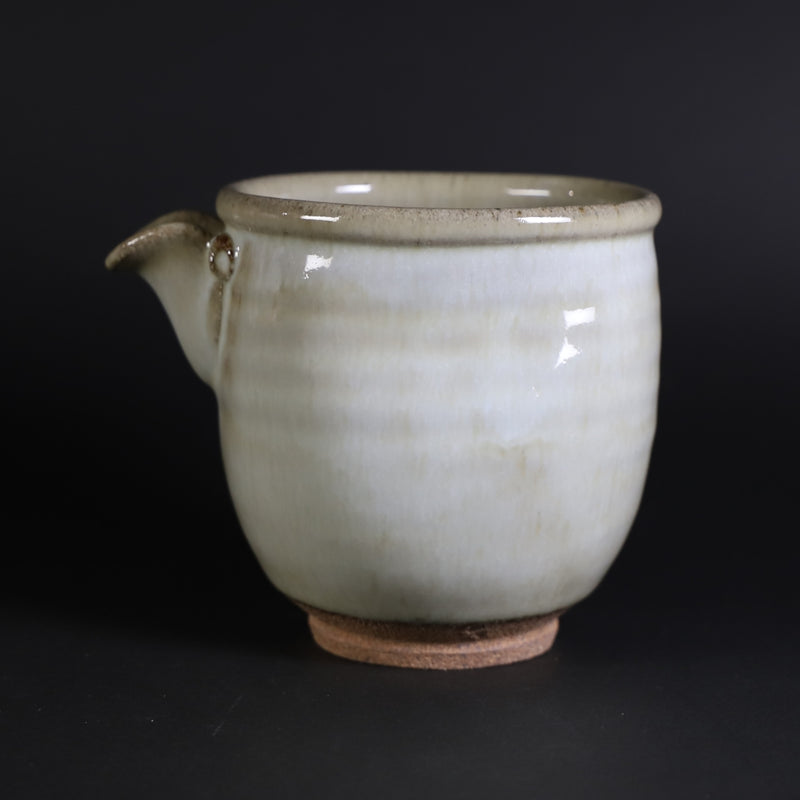 Sake set by Chiharu Kumamoto Madara Karatsu