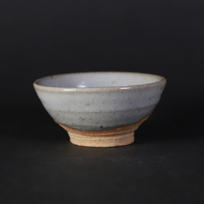 Madara Karatsu sake cup by Kenta Nakazato