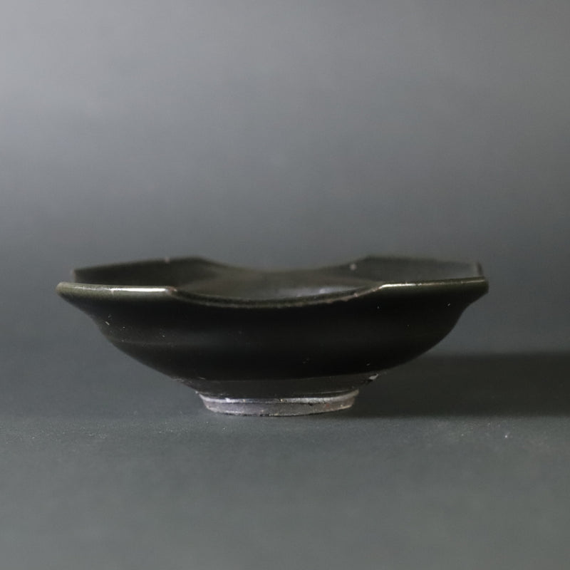 Takashi Nakazato Karatsu black glaze square cut plate