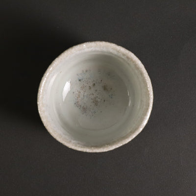 Madara Karatsu sake cup by Naoto Yano