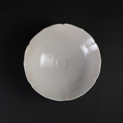 竹花正弘　作　白瓷蓮弁小鉢