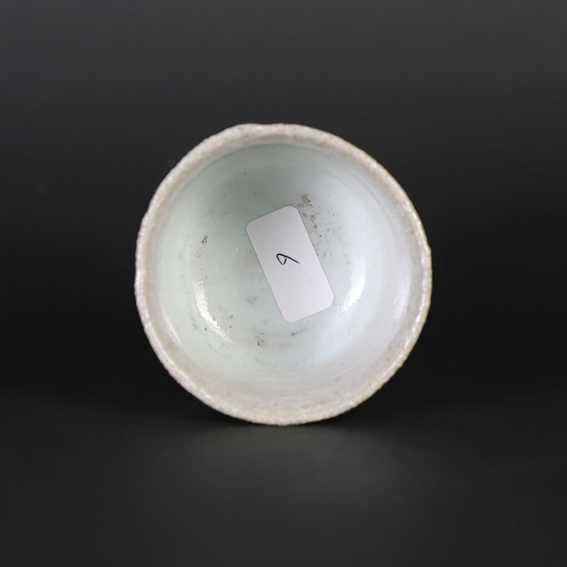 Madara Karatsu sake cup by Naoto Yano