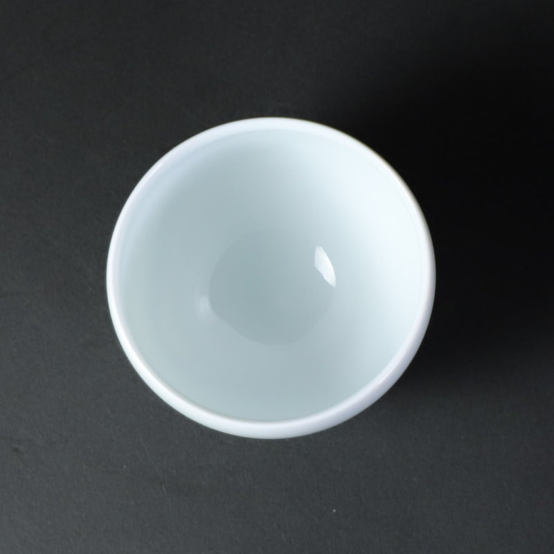 Akio Momota Blue and white porcelain cup 1