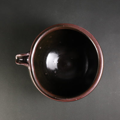 中里太亀　作　黒釉片口