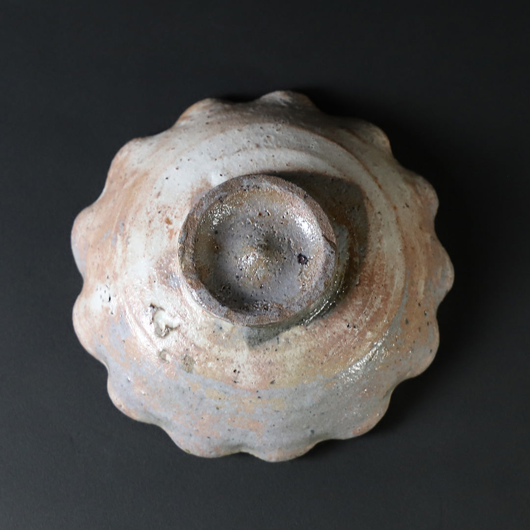 丸田宗彦 作 粉引唐津輪花銘々皿揃 – ギャラリー一番館