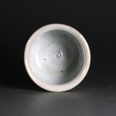 Madara Karatsu sake cup by Kenta Nakazato