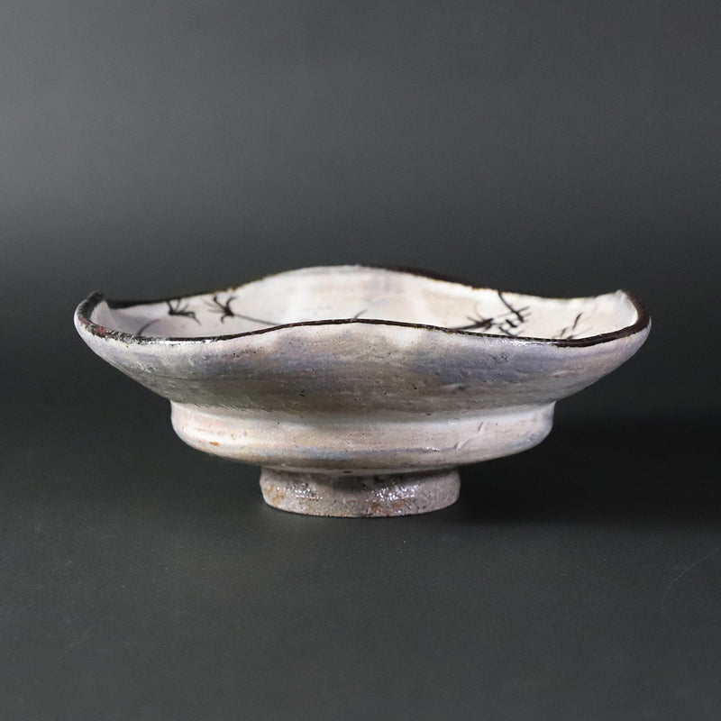 By Munehiko Maruta Kobiki Karatsu with four directions