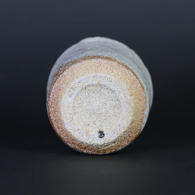 Madara Karatsu sake cup by Naoto Yano