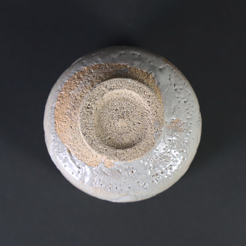 Carved Karatsu Sake Cup by Naoto Yano