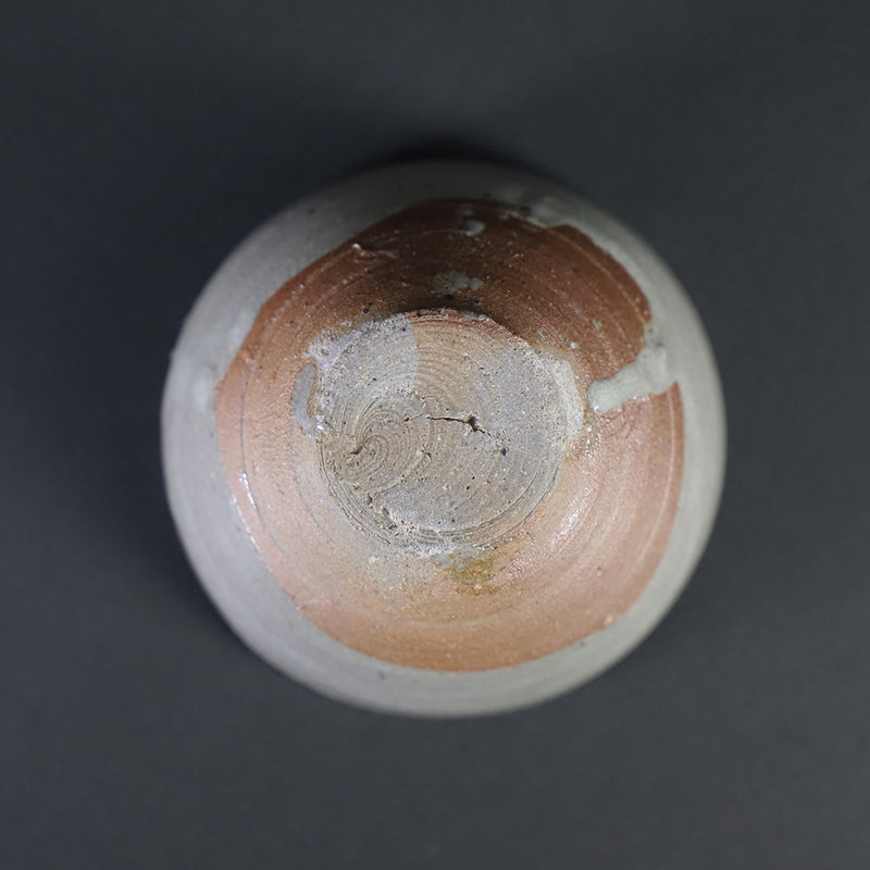 Karatsu sake cup by Naoto Yano