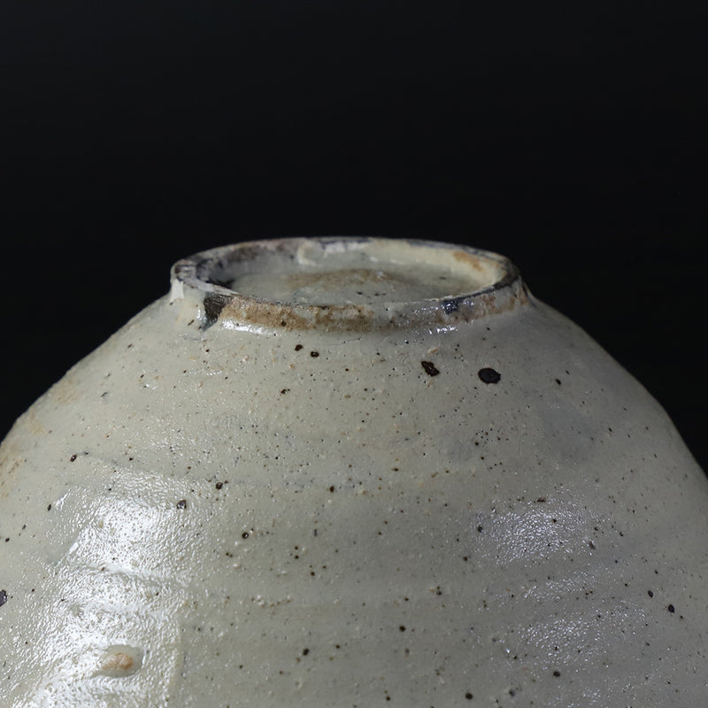 Kobiki tea bowl by Yoshihisa Ishii