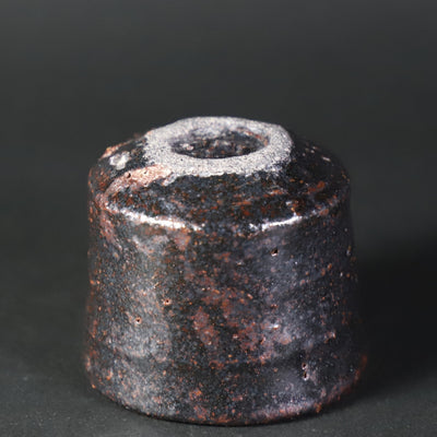 Black Karatsu sake cup 2 by Kota Tanaka