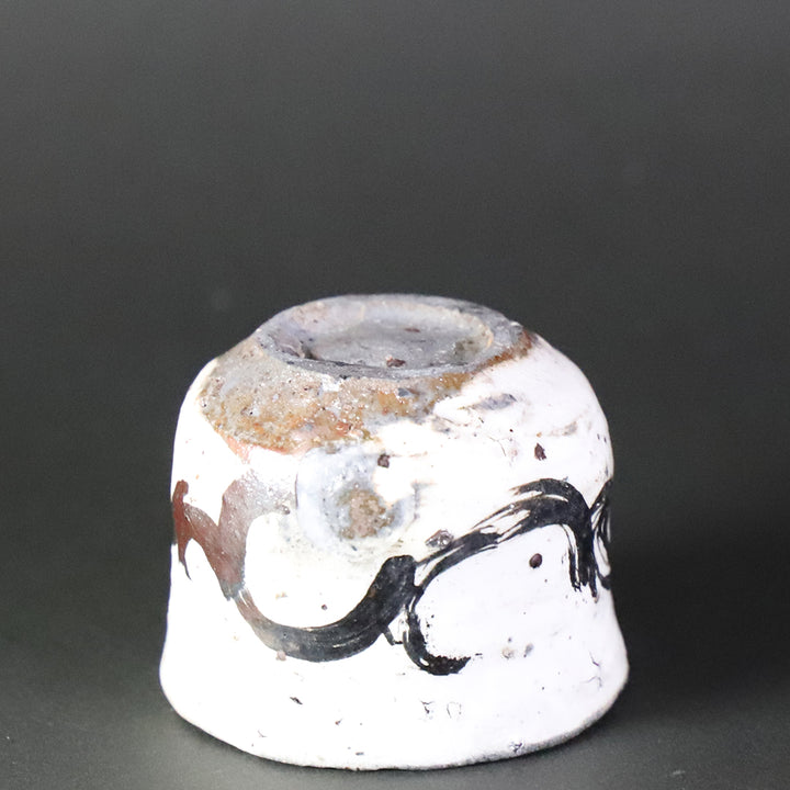 丸田宗彦 作 粉引唐津ぐい呑 – ギャラリー一番館オンラインショップ