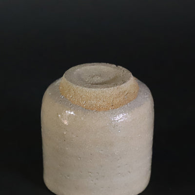 Karatsu sake cup by Naoto Yano