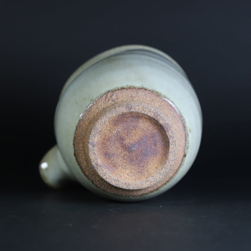 Sake set by Chiharu Kumamoto Madara Karatsu