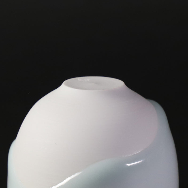 Blue and white porcelain cup by Akio Momota