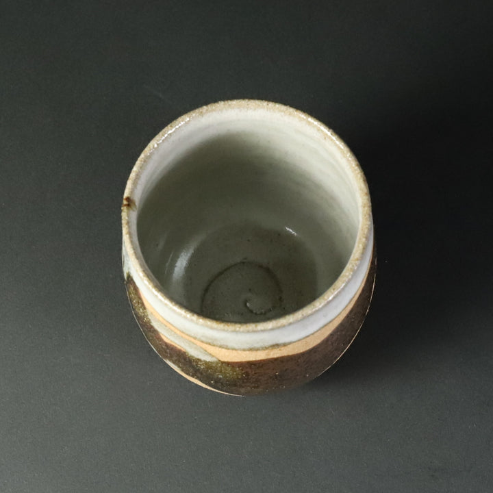 中里太郎右衛門窯 作 朝鮮唐津湯呑3 – ギャラリー一番館オンラインショップ