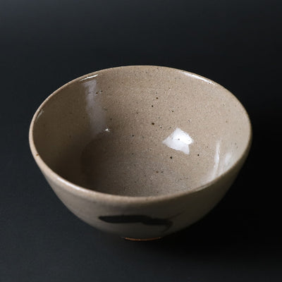 Nakazato Tarōemon Kiln Illustrated Karatsu Tea Bowl (Tori)