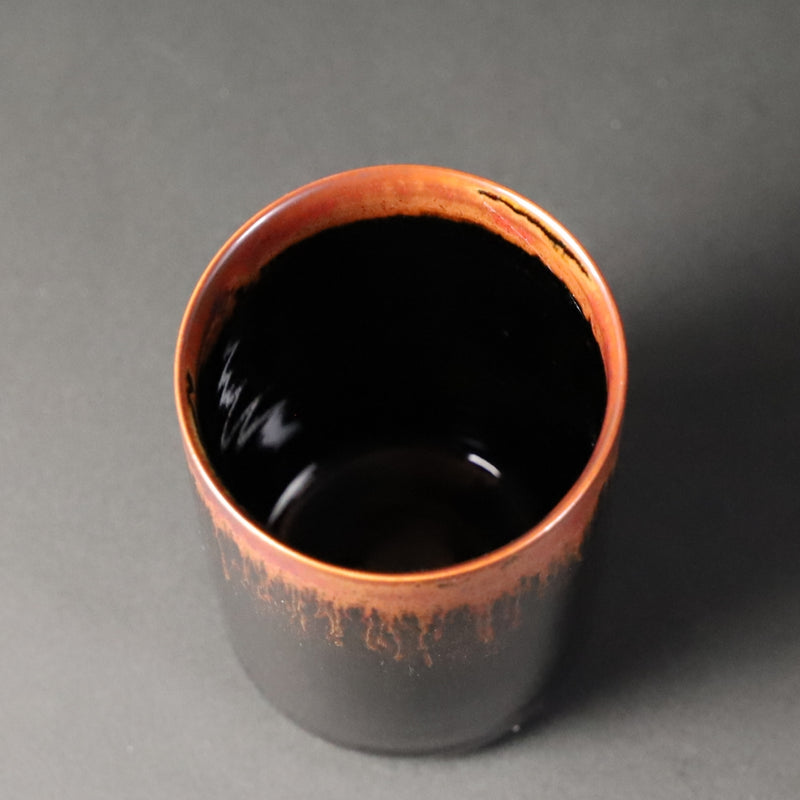 百田暁生　作　鉄釉カップ