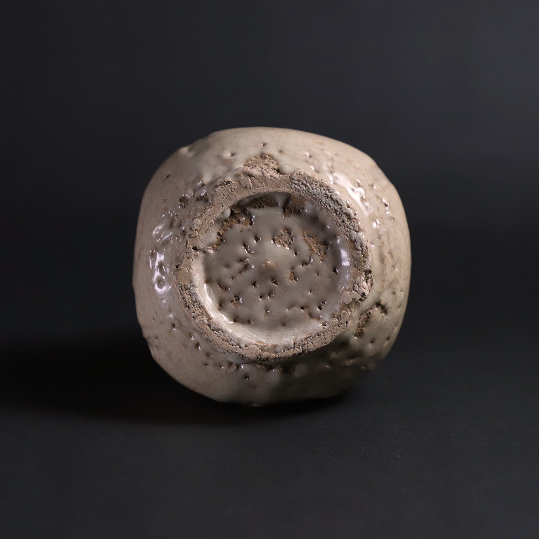 武末日臣 作 井戸四方徳利 – ギャラリー一番館オンラインショップ