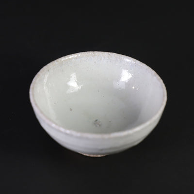 Madara Karatsu sake cup by Naoto Yano