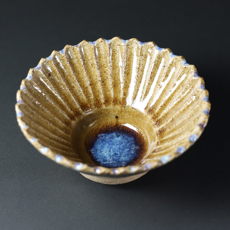 Sakurei Okamoto Yellow Karatsu chrysanthemum bowl 1