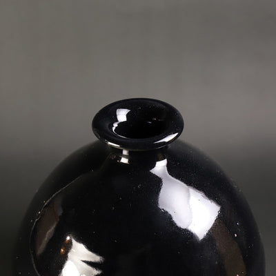 Kenta Nakazato iron glaze vase