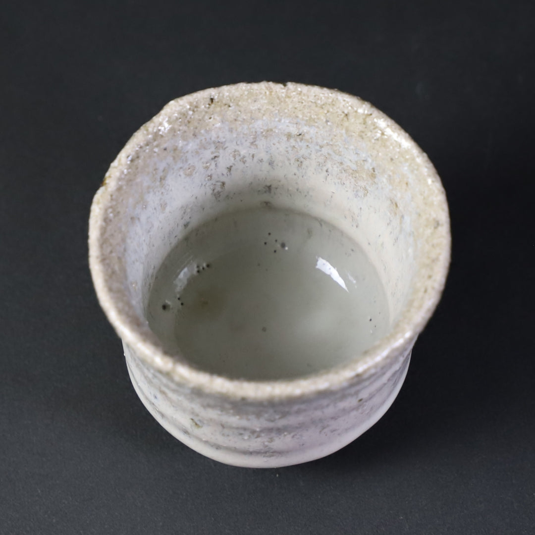 岡本作礼 作 斑唐津ぐい呑 – ギャラリー一番館オンラインショップ