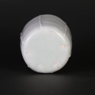 White porcelain cup (medium) by Soichiro Maruta