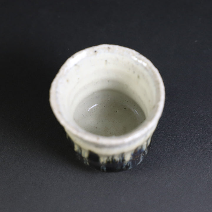 岡本作礼 作 朝鮮唐津ぐい呑 – ギャラリー一番館オンラインショップ