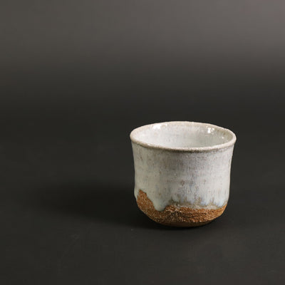 Madara Karatsu sake cup by Naoto Yano