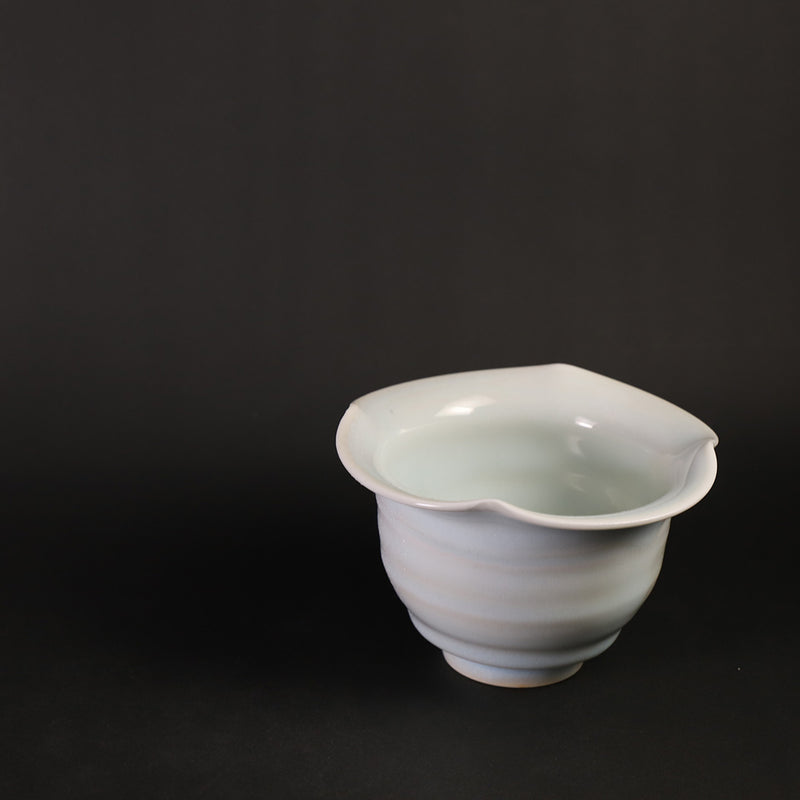 Kenta Nakazato Blue porcelain with persimmon flowers