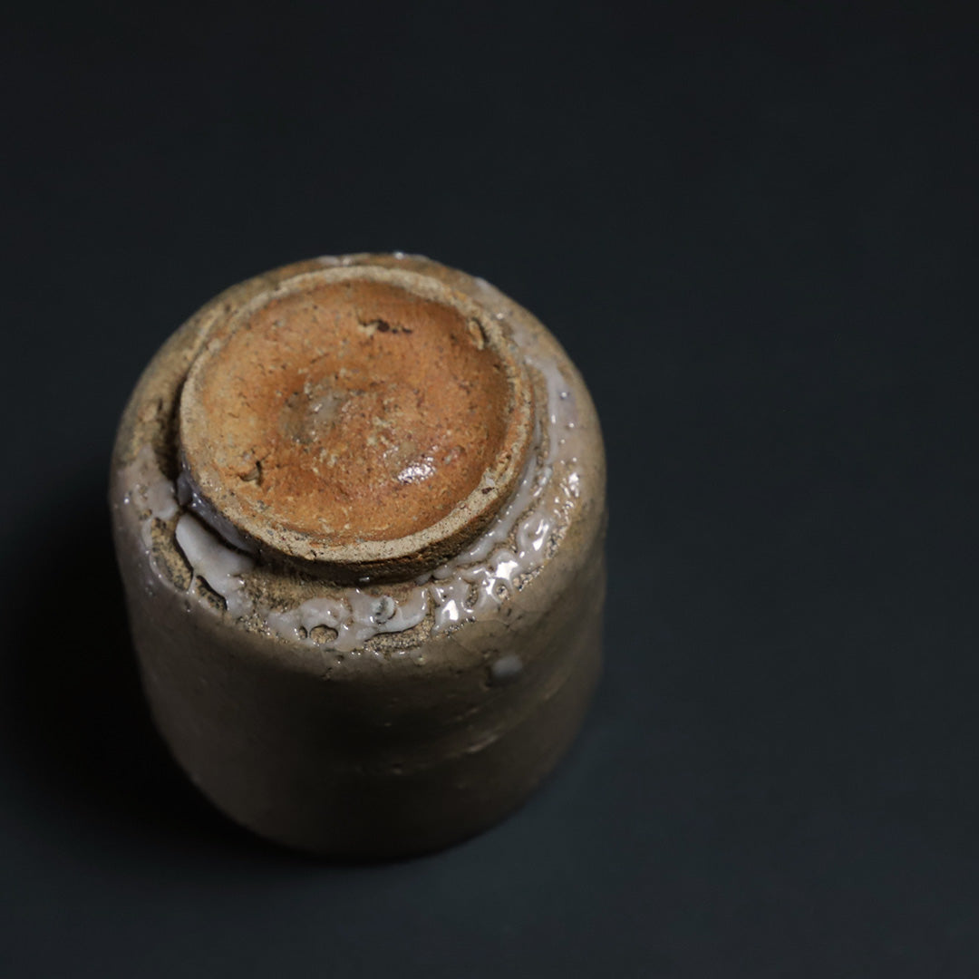 内村慎太郎 作 奥高麗ぐい呑 – ギャラリー一番館オンラインショップ