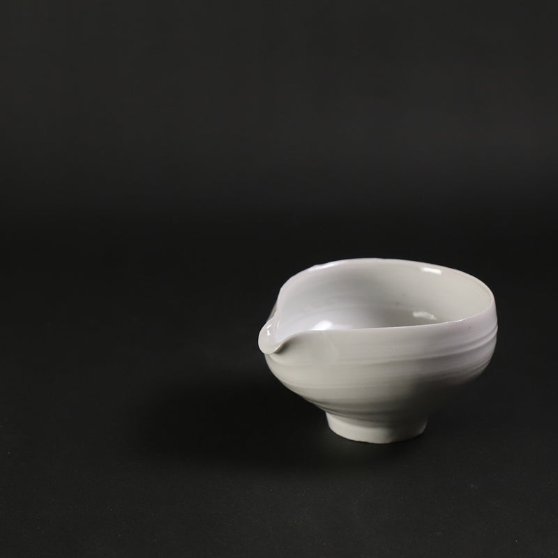 White Porcelain Bean Katakuchi by Masahiro Takehana