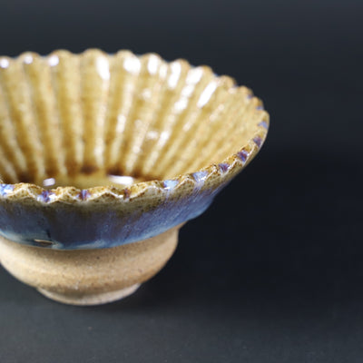 岡本作礼　作　黄唐津菊鉢2