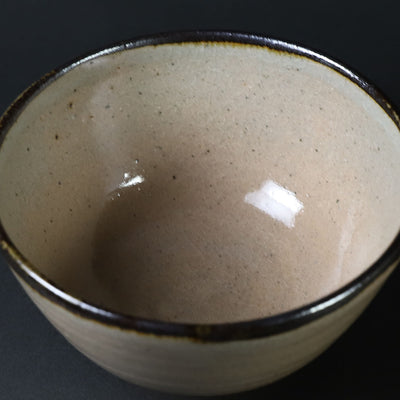 Nakazato Tarōemon Kiln, Illustrated Karatsu Tea Bowl (Whale)