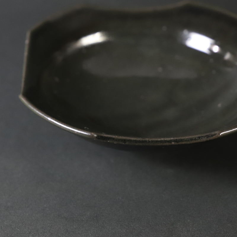 Takashi Nakazato Karatsu black glaze square cut plate