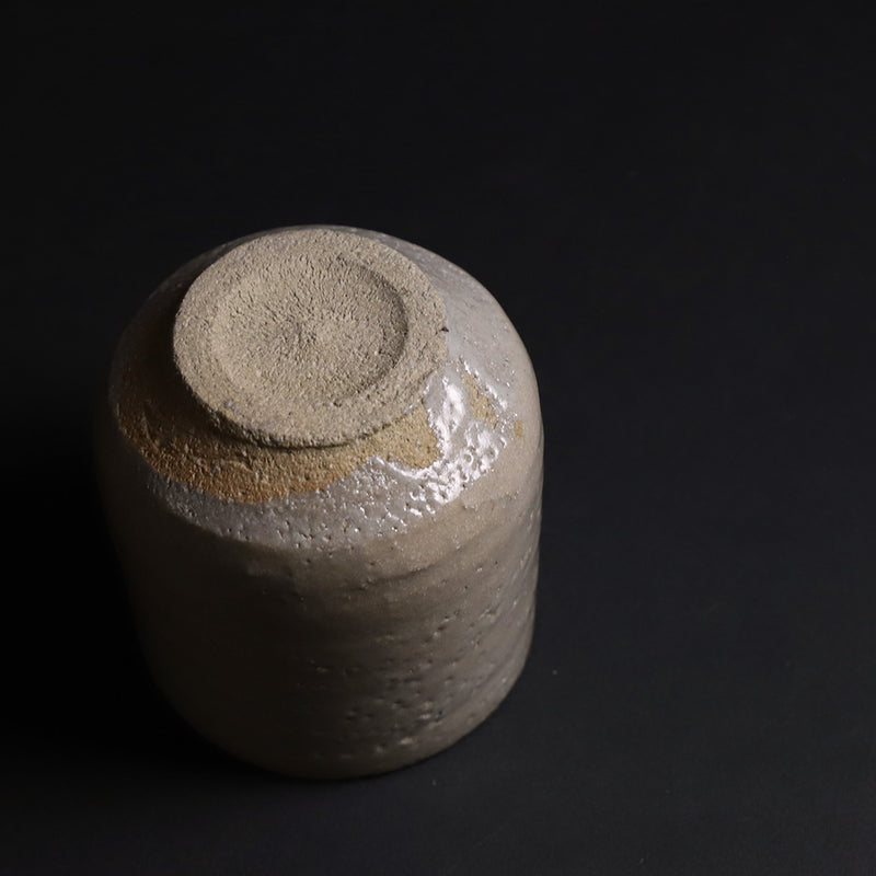 Karatsu sake cup by Naoto Yano