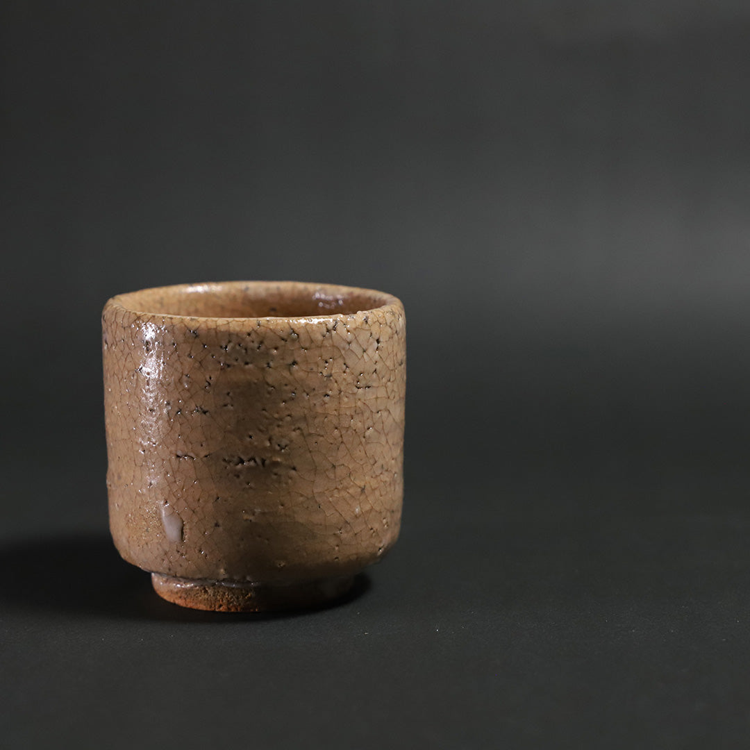 内村慎太郎 作 奥高麗ぐい呑 – ギャラリー一番館オンラインショップ